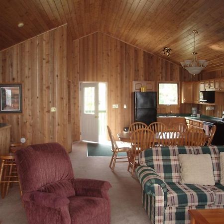 Totem Resorts Sioux Narrows Ruang foto