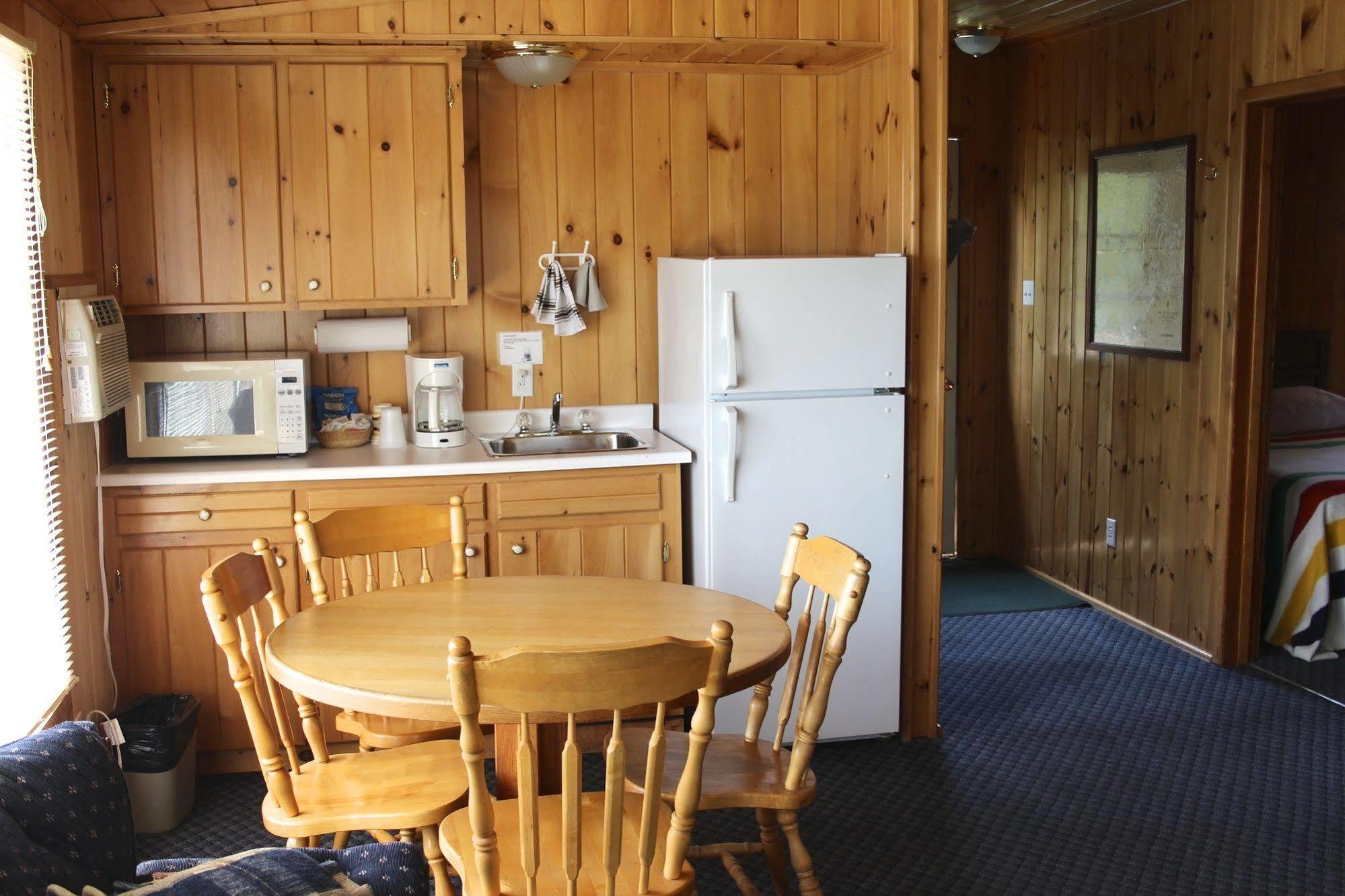 Totem Resorts Sioux Narrows Bagian luar foto